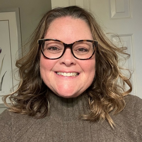 Meet your Posher, Amy - Picture 1 of 1